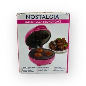 NEW Nostalgia MyMini‎ Lava Bundt Cake Maker Mini Countertop Baker Electric Pink